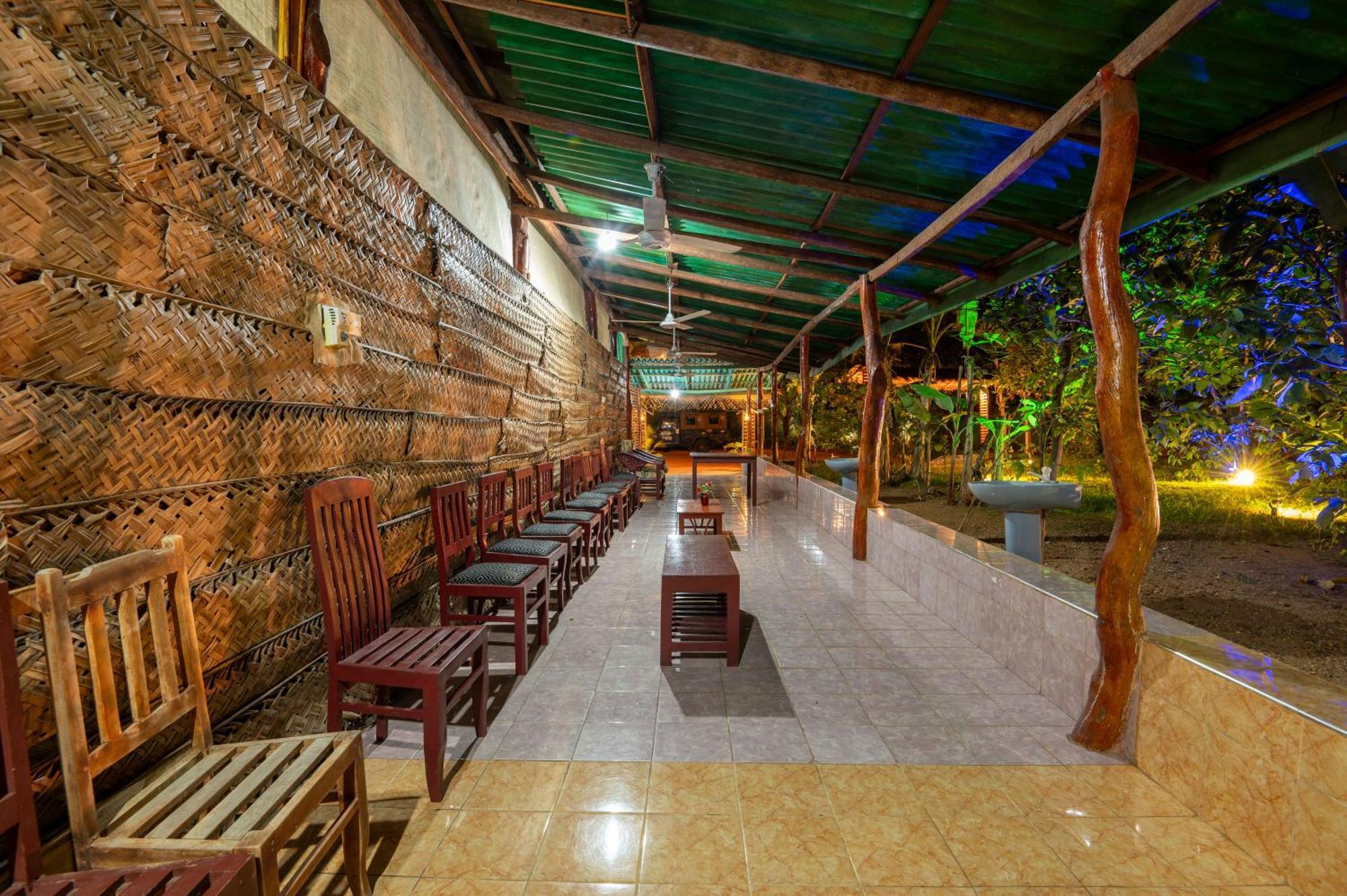 Ayurvedic Lanka Wellness Hotel Moragaswewa Екстериор снимка